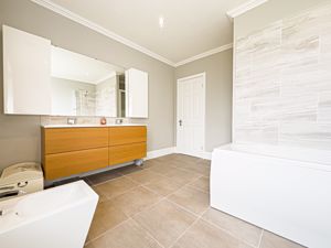 Photo 31- click for photo gallery